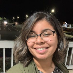 Meet your Posher, Stephanie